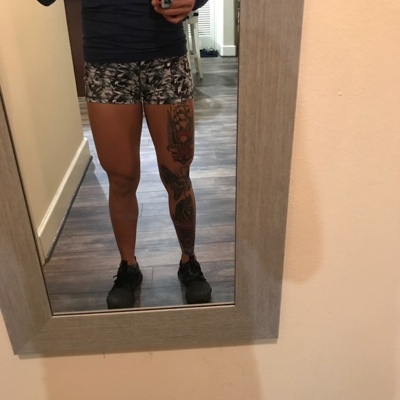 Fleo shorts - Picture 4 of 4